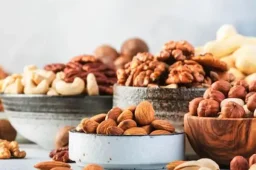مقایسه انواع آجیل ها از نظر ارزش غذایی